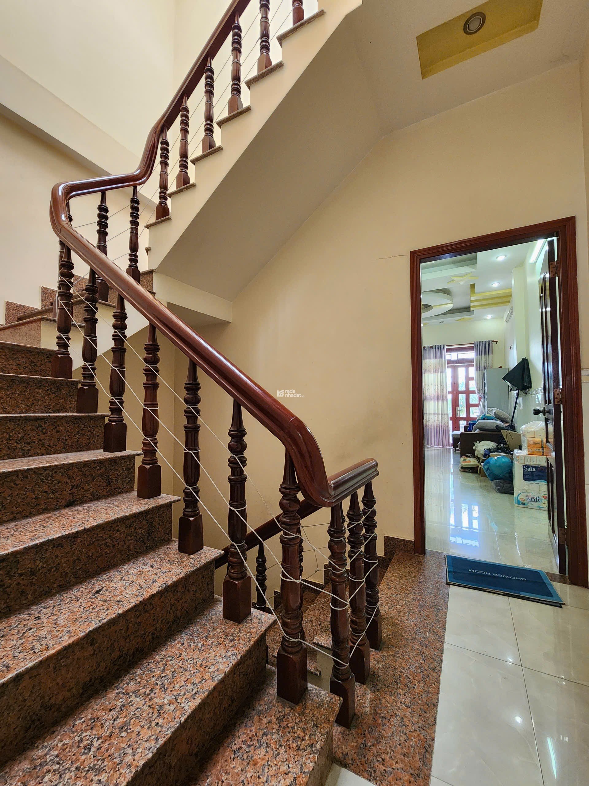 Bán nhà 4 tầng 73m2 mặt tiền gần Nguyễn Ảnh Thủ Quận 12 4x18.2m sổ đẹp 4PN - 10 tỷ 