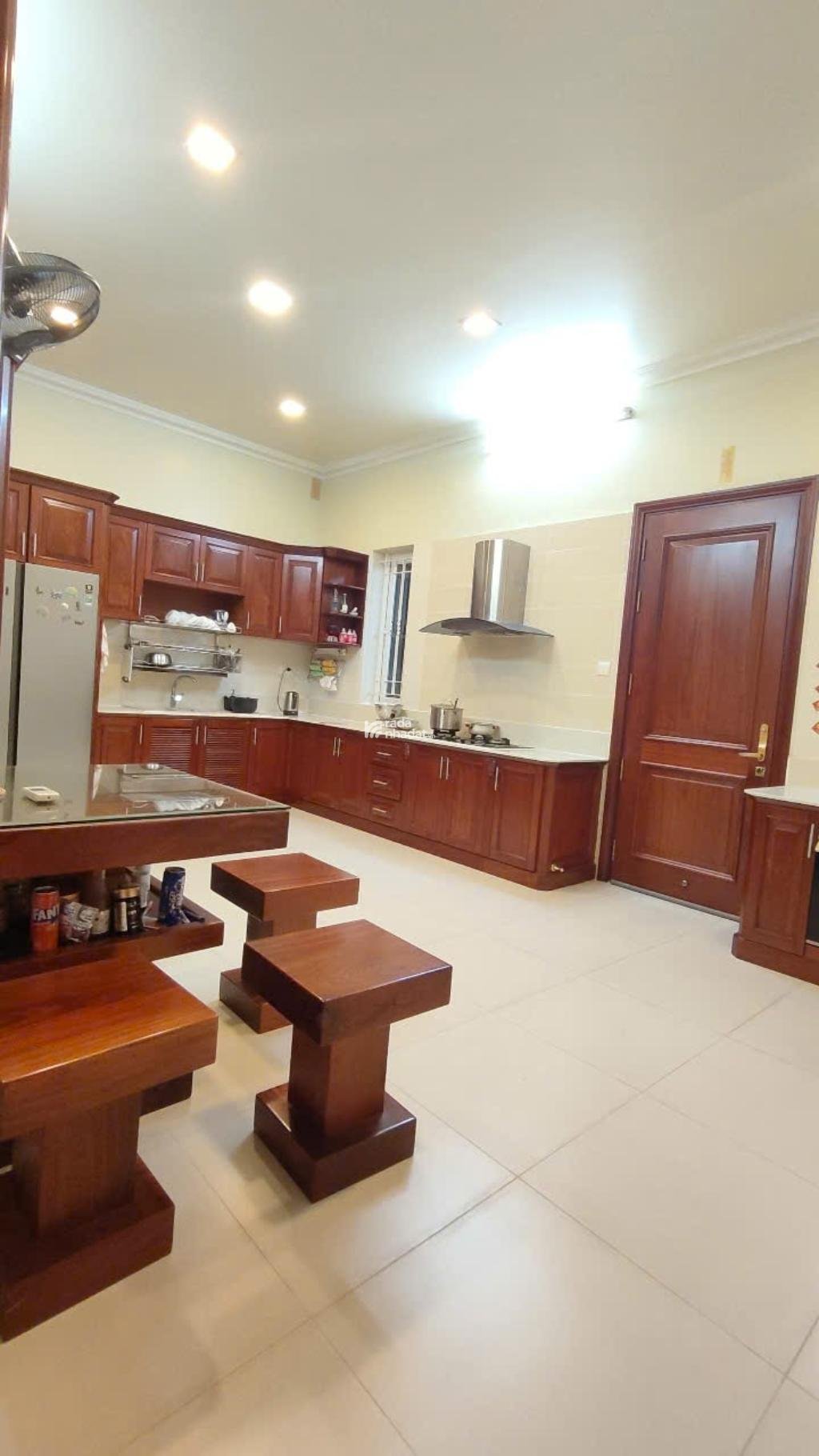 BIỆT THỰ ĐẸP - 4 TẦNG - 239M2 - NGANG 12.5M - GÓC 3 MẶT TIỀN