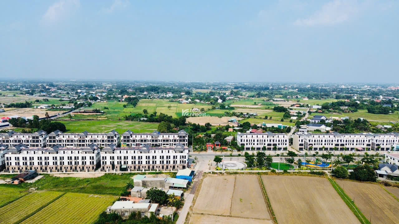 Bán đất ngay Vinhomes 880m2 full thổ, sổ sẵn. Nhanh tay thương lượng 