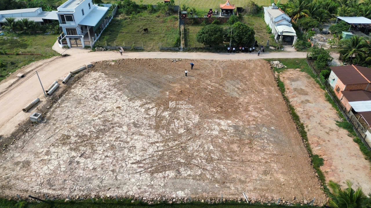 Bán đất ngay Vinhomes 880m2 full thổ, sổ sẵn. Nhanh tay thương lượng 