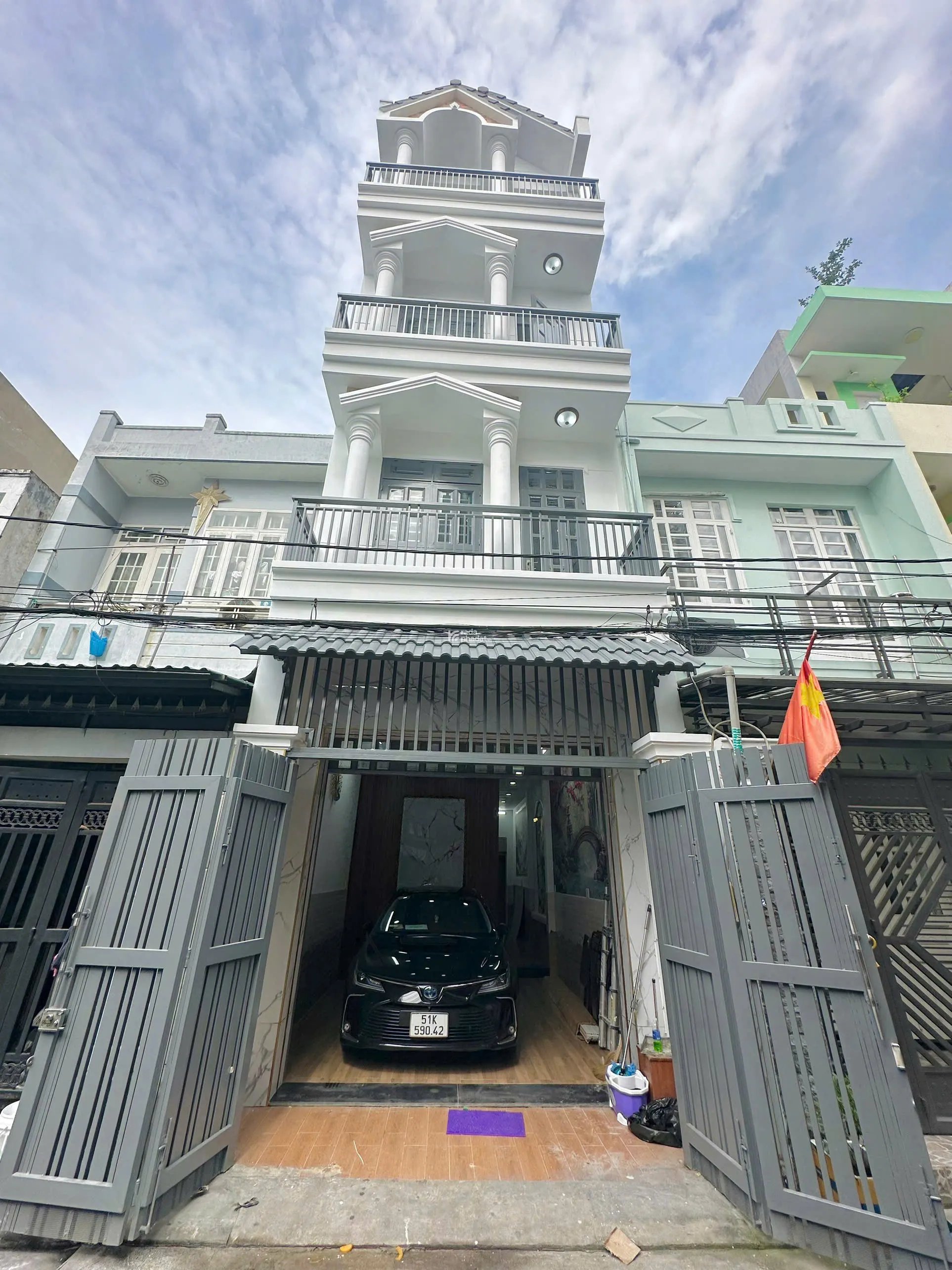 NHÀ MỚI ,FULL NỘI THẤT ,Ô TÔ NGỦ TRONG NHÀ , NGAY CHỢ LIÊN KHU 5-6 , TÂN KỲ TÂN QUÝ, BÌNH TÂN