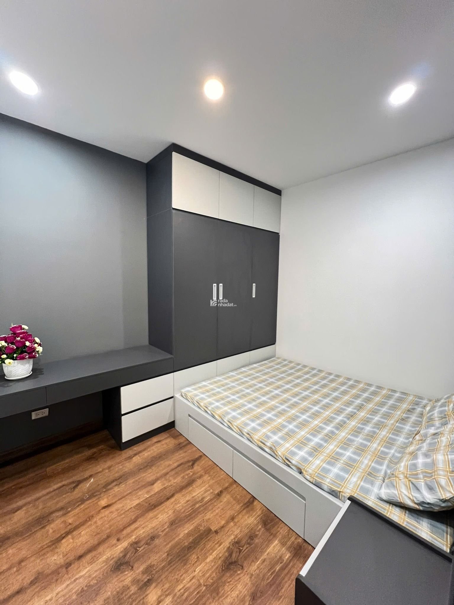 Cho thuê CC 34T - Hoàng Đạo Thúy. 120m2 - 150m2. Giá chỉ từ 14 triệu VNĐ. Call: 0963.699,371