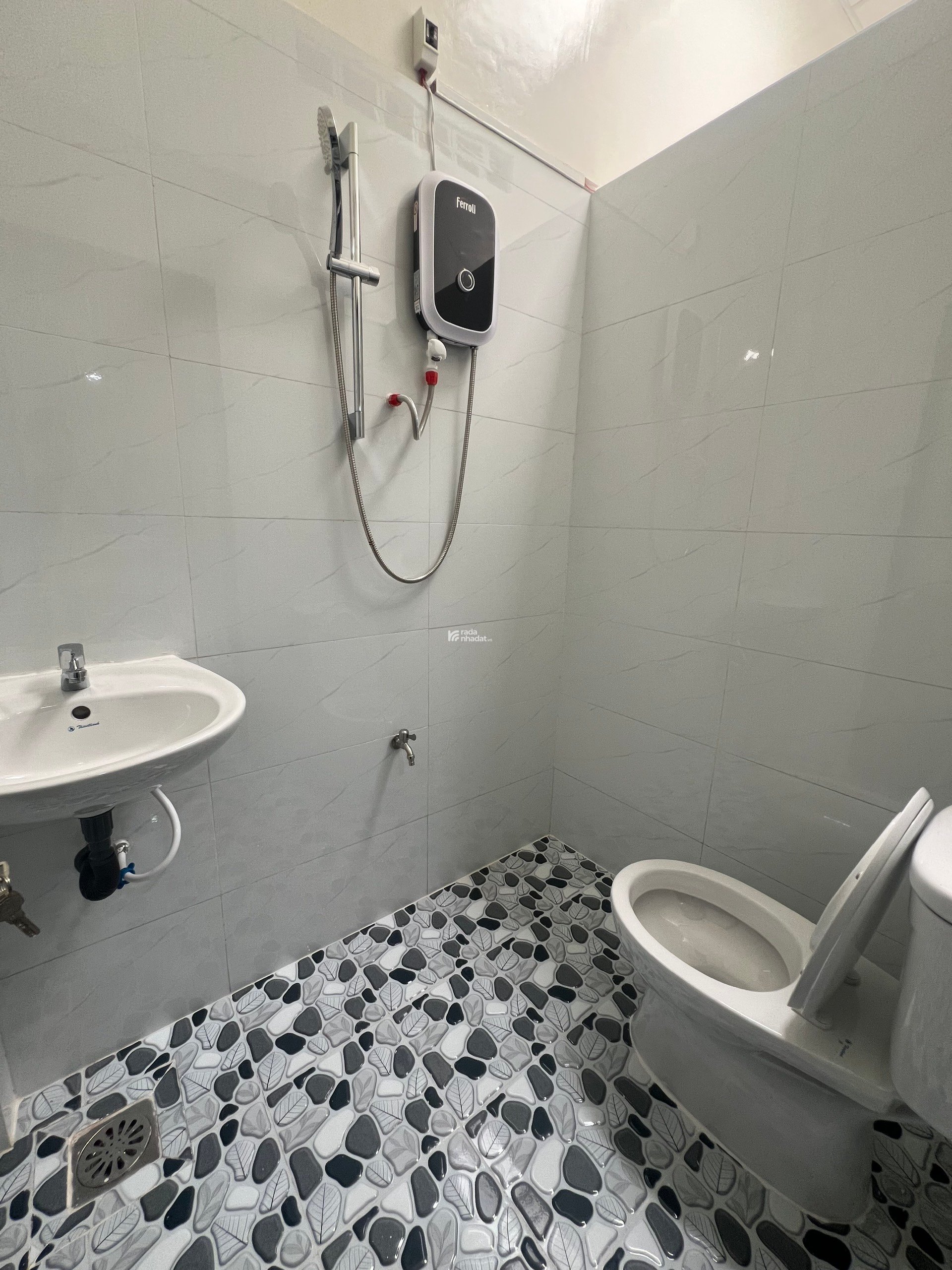 Cho thuê nhà nguyên căn đường 1B, Bình Tân - vị trí đắc địa - kinh doanh tốt - nhà đẹp, mới