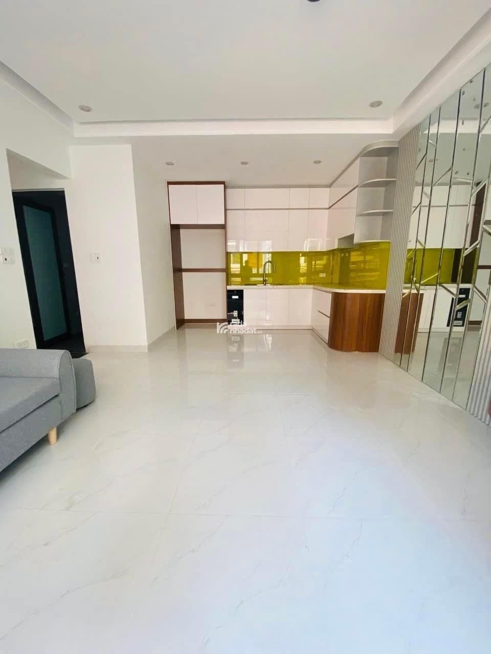 Tôi cần bán căn hộ 2 ngủ 897 Giải Phóng, liên hệ: 0368 945 ***