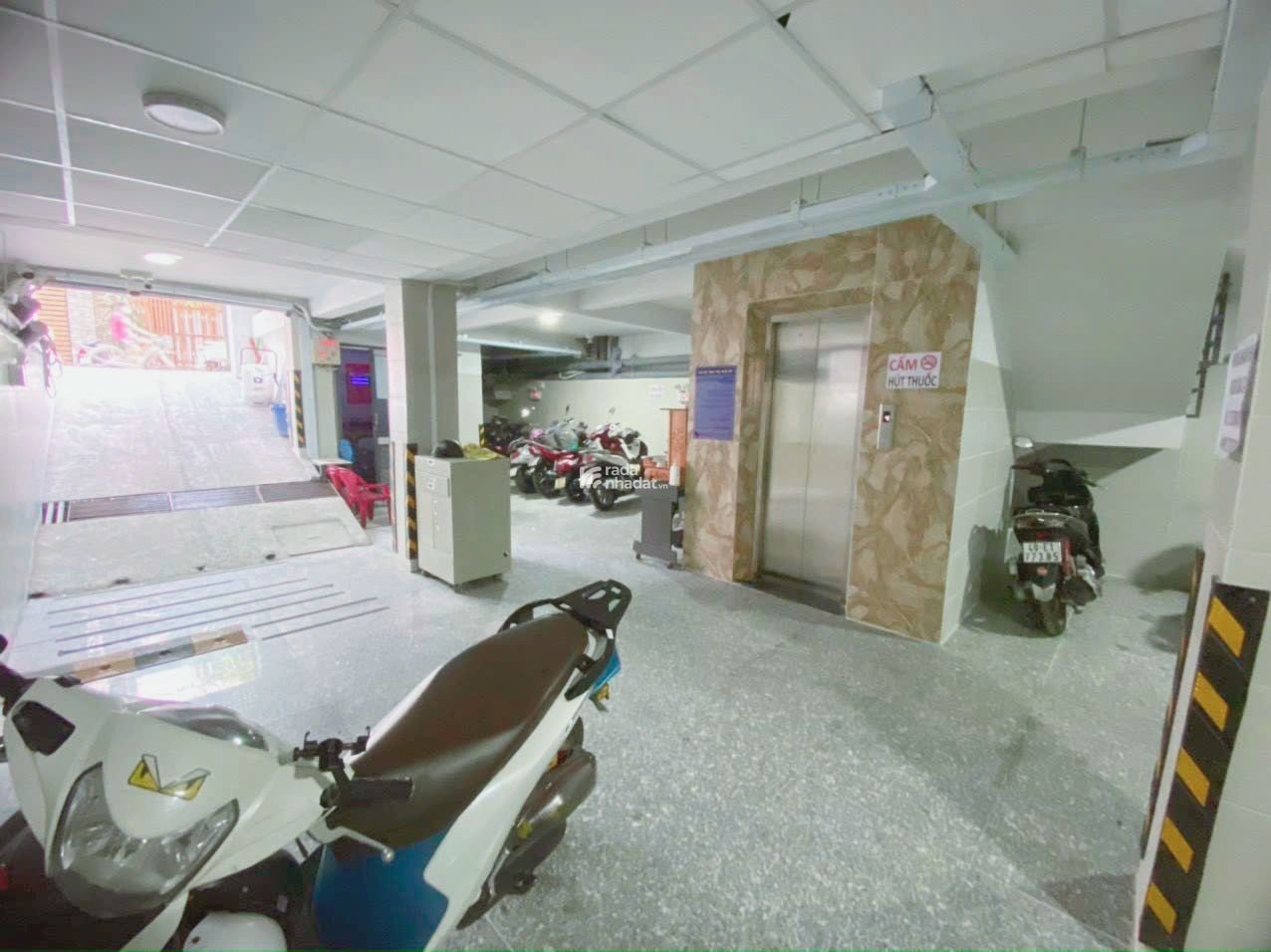 CHDV 7 tầng, đường Tô Hiệu 160m2, Ngang 8.2m, Thang Máy, DT 100tr/tháng, Chỉ 39.8 Tỷ