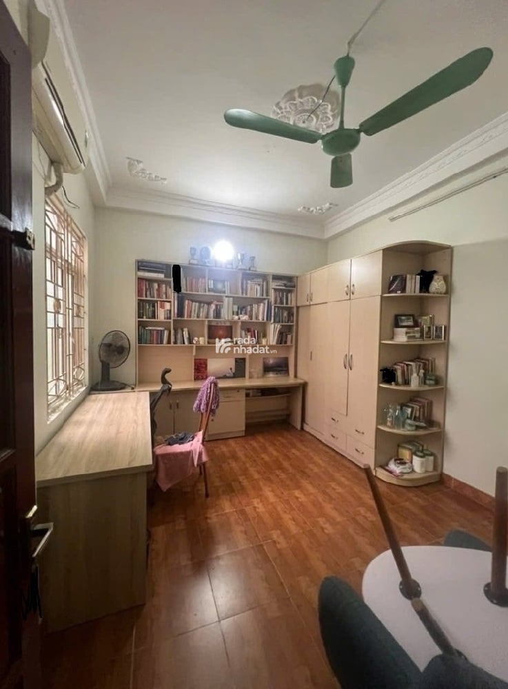 HOÀNG QUỐC VIỆT - 35.6M2 - SỔ VUÔNG - 5 TẦNG - NHÀ ĐẸP - Ở NGAY - 6.5 TỶ