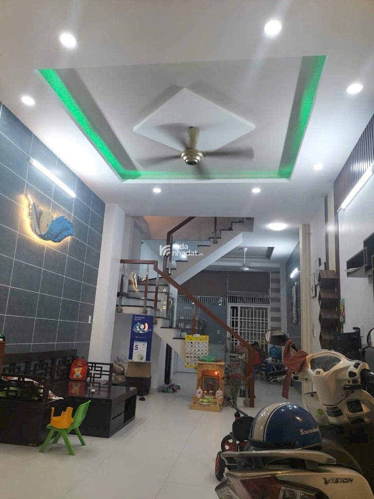 NGAY AEON MALL, HẺM XE HƠI GÒ DẦU, TÂN PHÚ, 52M2 NGANG HIẾM CÓ. GIẢM 550TR CHỈ 5.5T TL TỐT