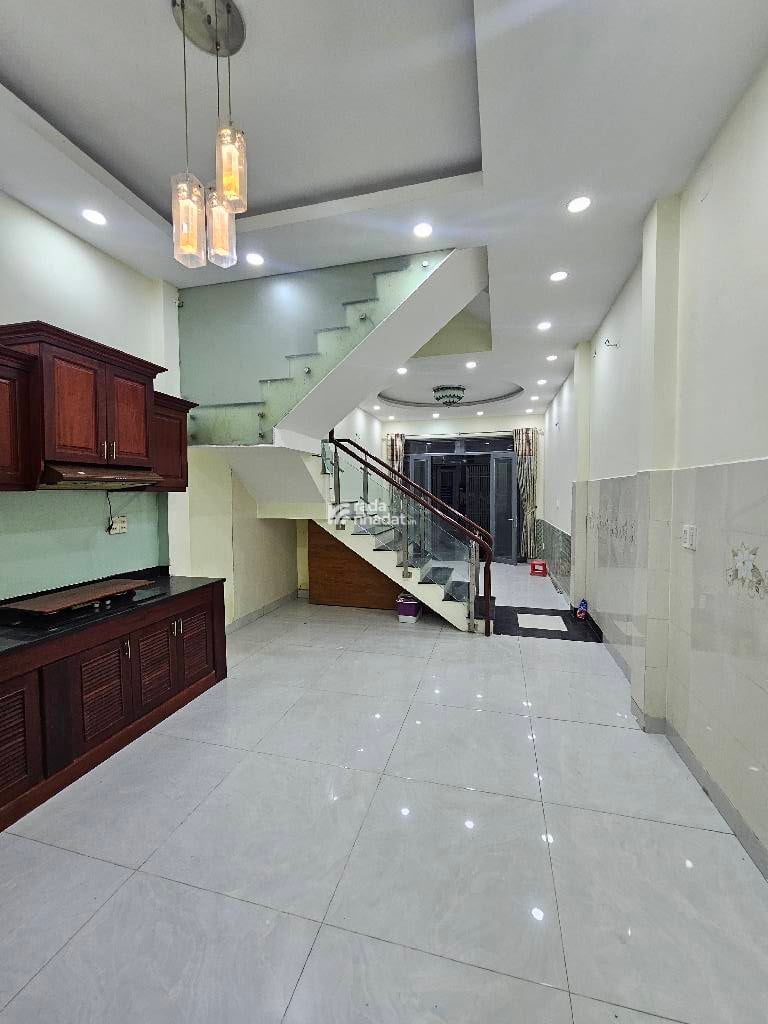 BÁN NHÀ HOÀNG BẬT ĐẠT, 50M2, 4x12M, SÁT MẶT TIỀN, 4.9 TỶ TL 