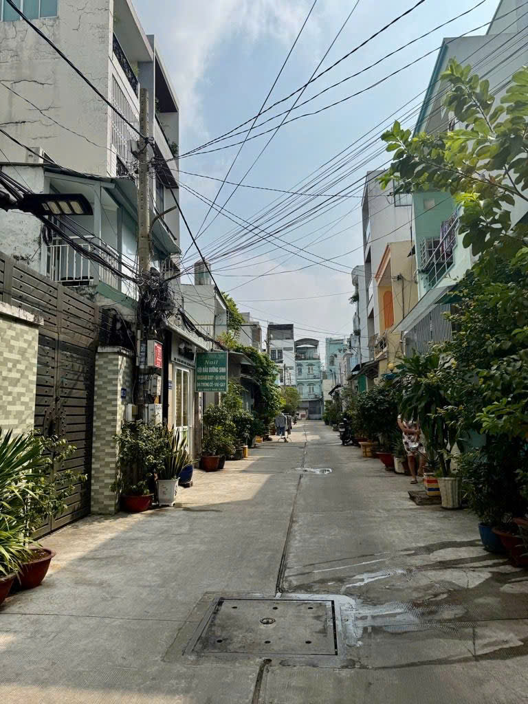 BÁN NHÀ HẺM OTO TÂN HOÀ ĐÔNG,BÌNH TÂN (4m x 14m x 3 TẦNG) 7,5 TỶ TL