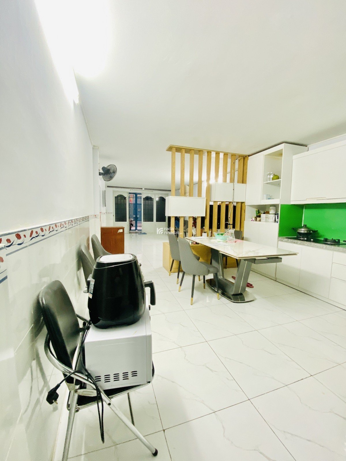 Nhà đẹp bán gấp, hẻm ô tô, đường Phạm Văn Bạch , P.15, Tân Bình, chỉ 8,1 tỷ TL