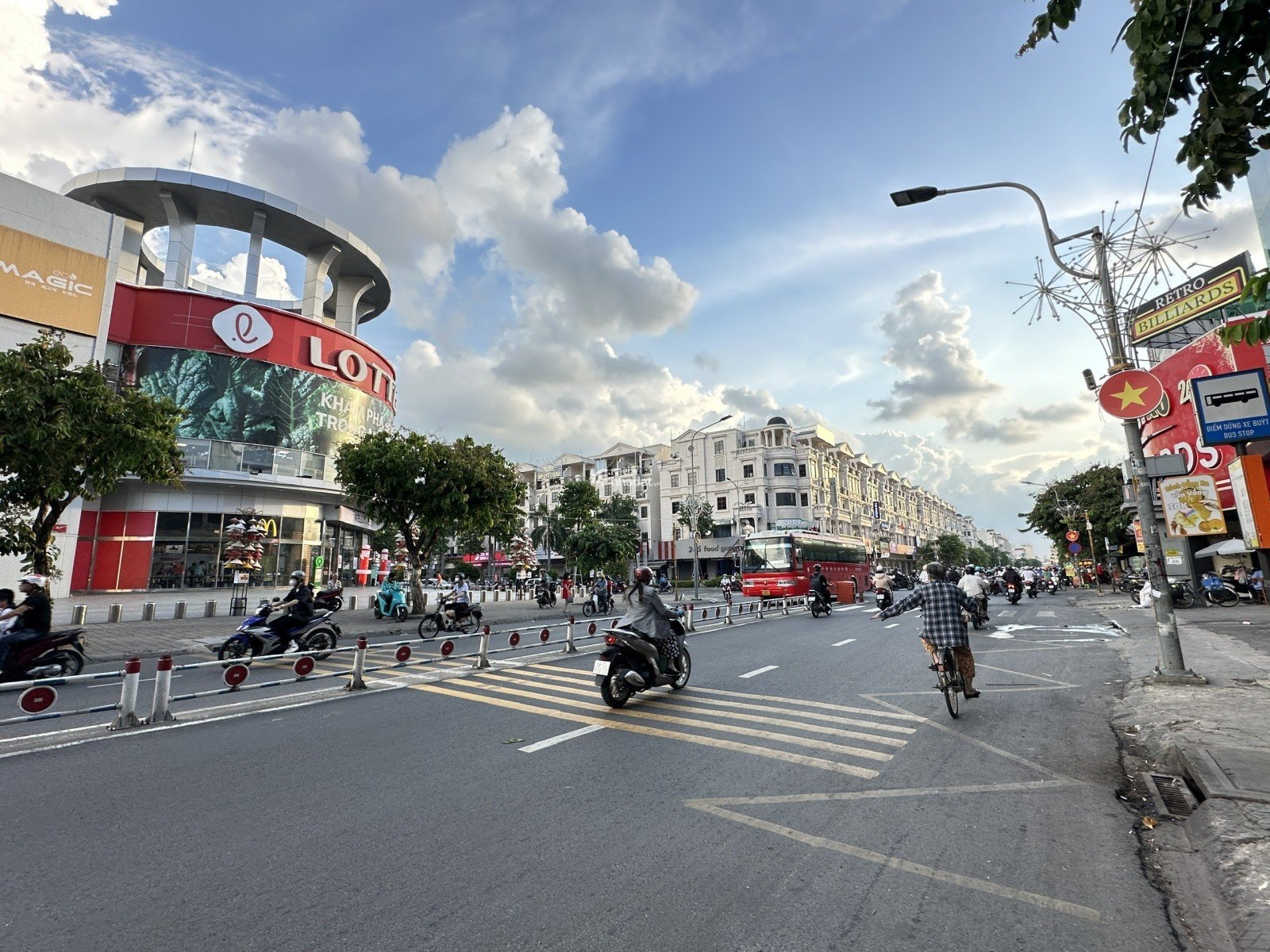 CHDV 180m2 27 PHÒNG - DOANH THU 2 TỶ/NĂM (7%/NĂM) - ĐỐI DIỆN LOTTE MART