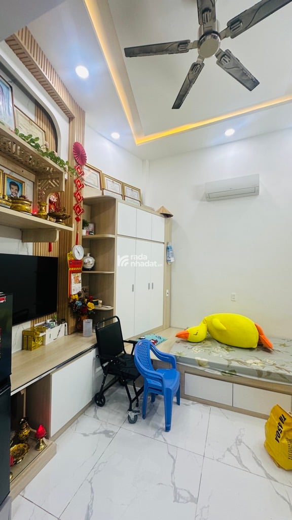 SÁT Q1. HẺM XE HƠI XÔ VIẾT NGHỆ TĨNH, BÌNH THẠNH, 3 TẦNG Ở NGAY. GIẢM 350TR CHỈ CÒN 4.3T TL