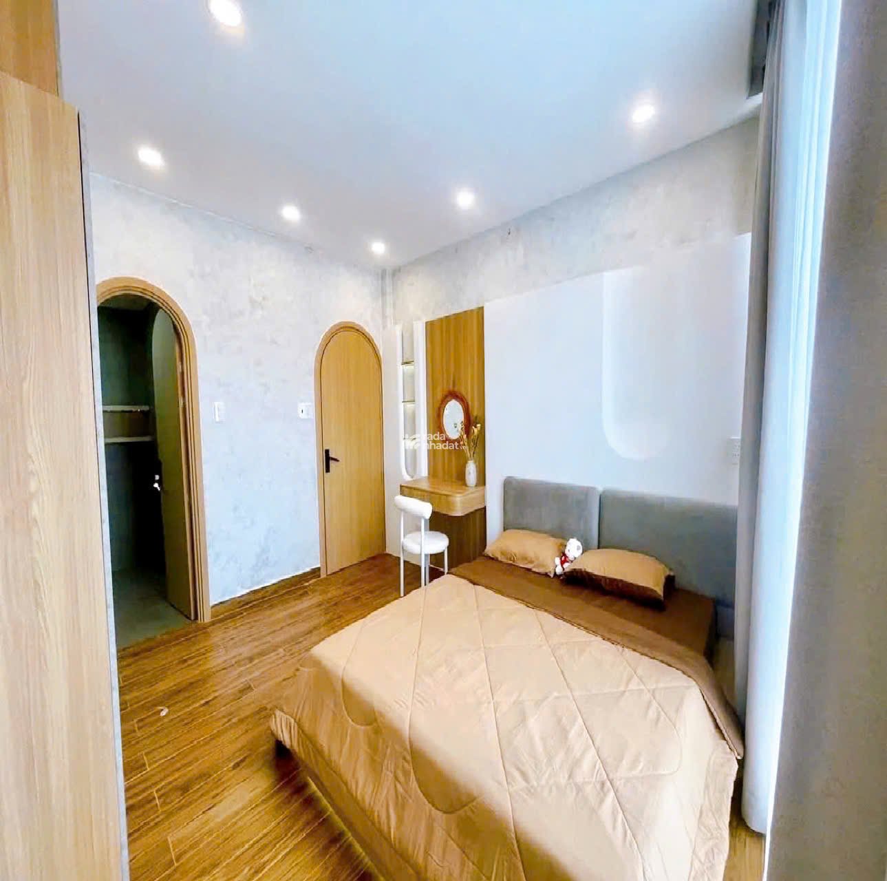 Nhà mới Hẻm Ô Tô Trường Sa - Quận Phú Nhuận - 3.9 x 6.6 m - 5 Tầng - 7.85 tỷ