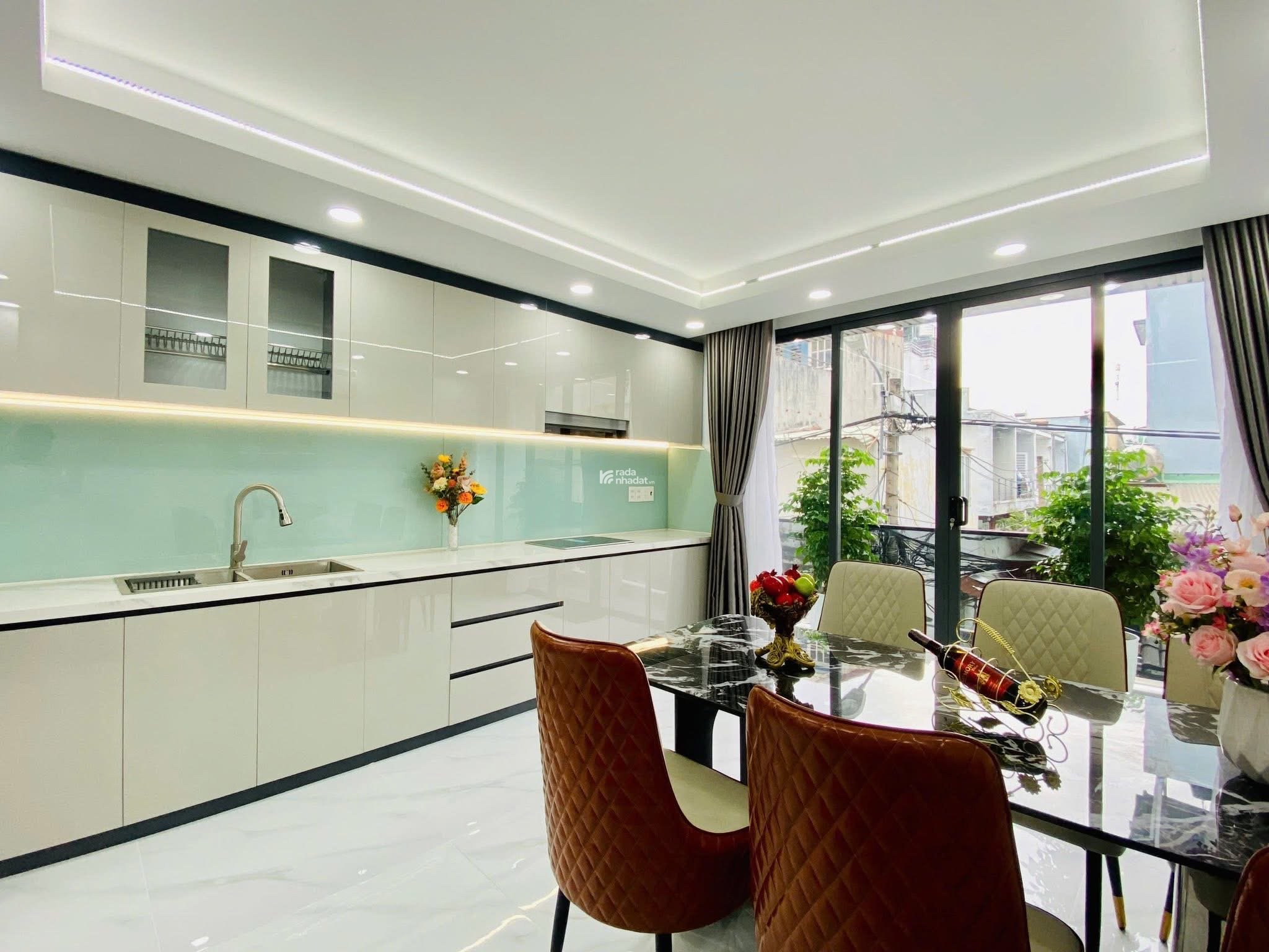 BÁN NHÀ 5 TẦNG CÓ THANG MÁY - Đ.THỐNG NHẤT P15 - NHÀ 2 MẶT HẺM XE HƠI - CHỈ 9.68 TỶ TL