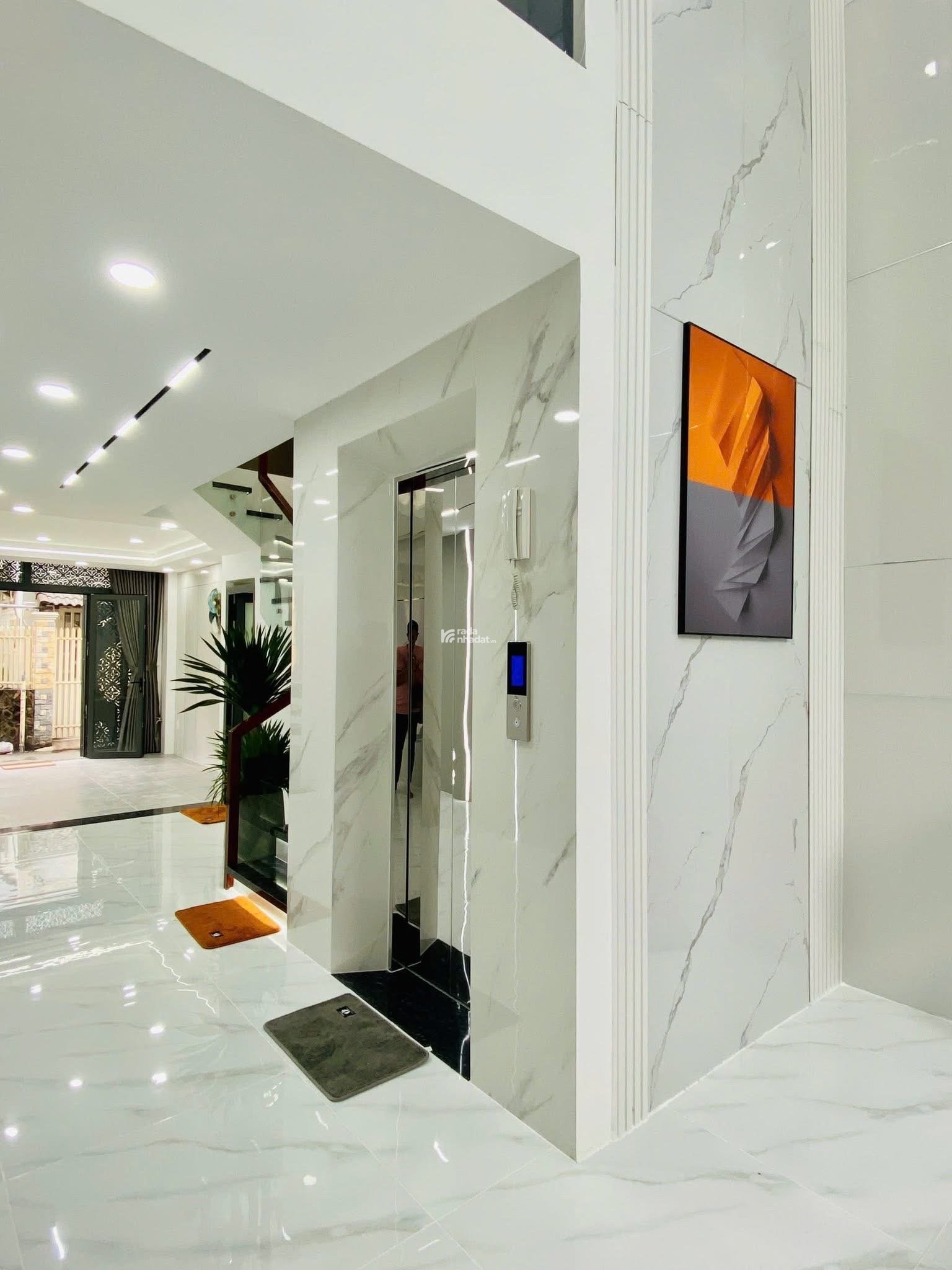 BÁN NHÀ 5 TẦNG CÓ THANG MÁY - Đ.THỐNG NHẤT P15 - NHÀ 2 MẶT HẺM XE HƠI - CHỈ 9.68 TỶ TL