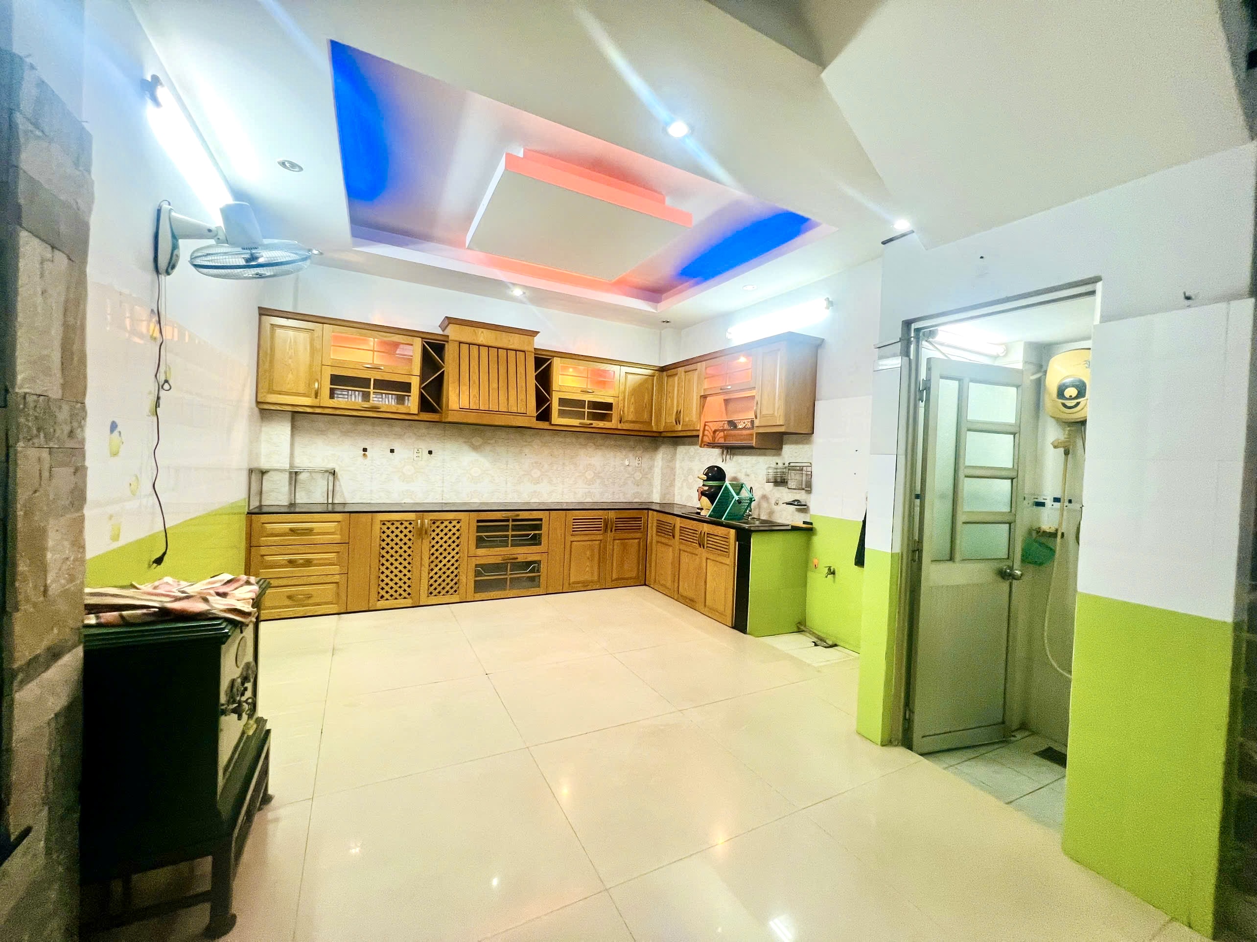 NHÀ NGUYÊN CĂN 4 TẦNG 3 PHÒNG NGỦ RỘNG RÃI HẺM XE HƠI THÔNG - GẦN ĐẦM SEN - 12TR