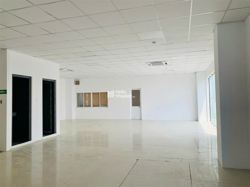 MTKD VIP NGAY CHỢ PHẠM VĂN HAI, TÂN BÌNH, 11 TẦNG CÓ DÒNG TIỀN. GIẢM 7.5T CHỈ CÒN 165T TL 