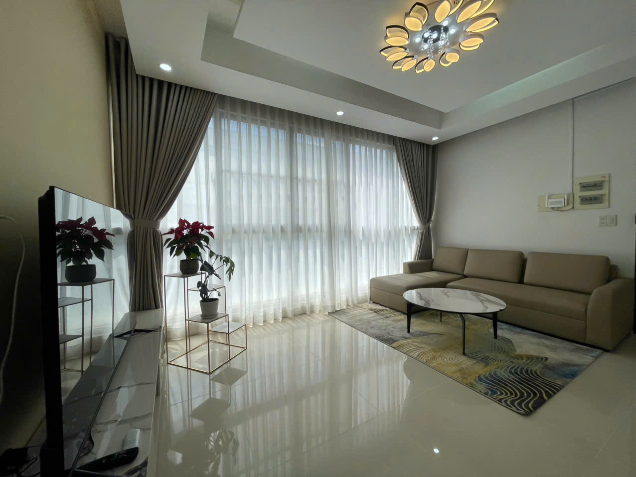 Bán nhanh căn hộ , căn góc, Star Hill, Phú Mỹ Hưng, Q7, 102m2, 3PN nhà đẹp, giá chỉ 10,5 tỷ 