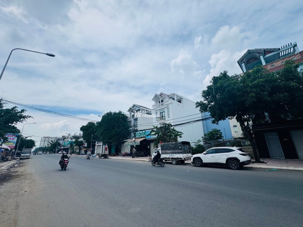 BÁN NHÀ MẶT PHỐ BÌNH TÂN 400M2 21 TỶ 10X40M THU 50 TRIỆU BÌNH HƯNG HÒA B