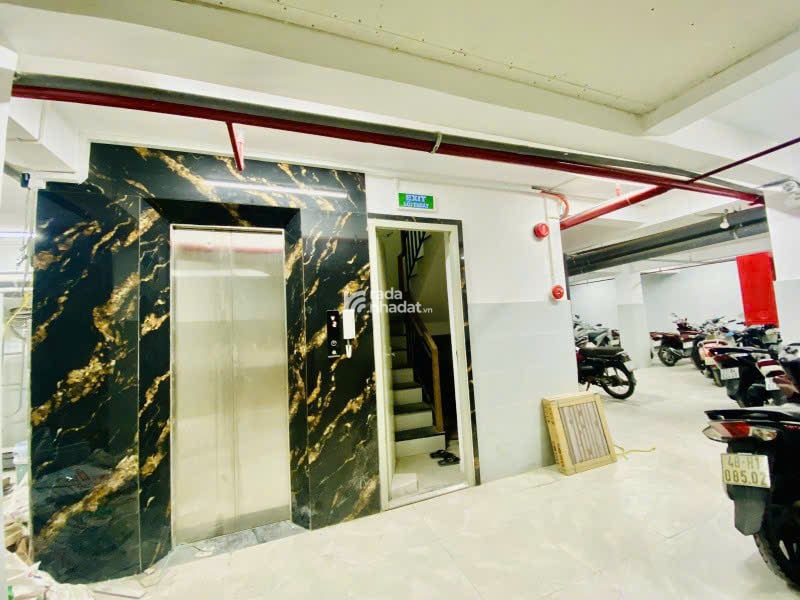 CHDV 8 tầng mới hẻm 656 Quang Trung ngang 8m 200m2 75PN TN 220tr gần chợ HHT 50 tỷ.