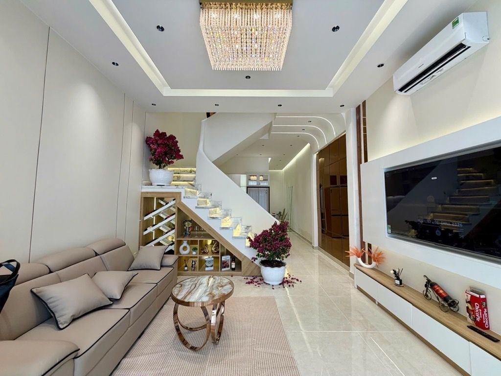 HẺM XE HƠI VÀO NHÀ, TRẦN VĂN QUANG, TÂN BÌNH, 54M2 MỚI Ở NGAY. GIẢM 650TR CHỈ CÒN 8.89T TL 