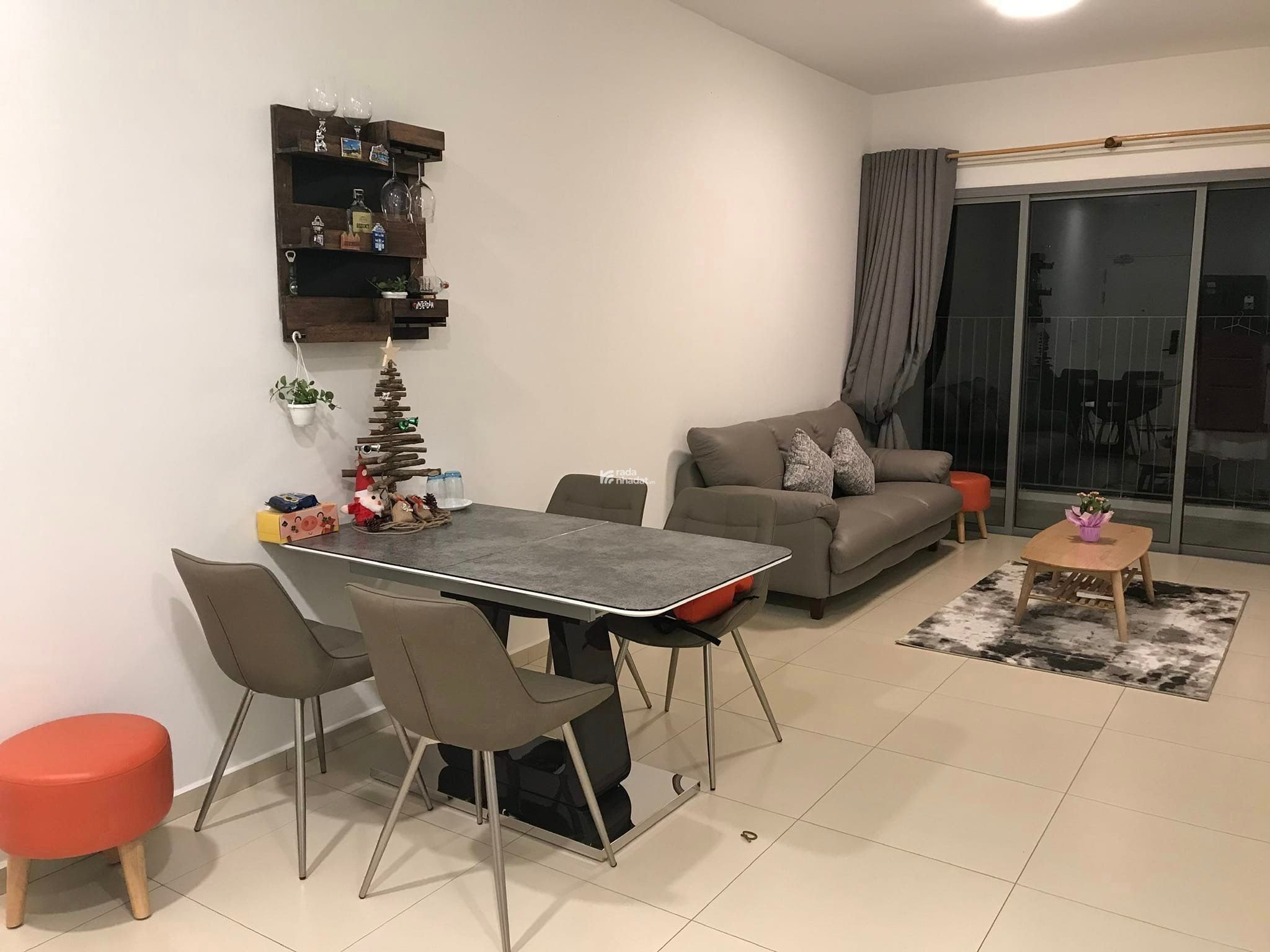Bán gấp căn hộ Flora Anh Đào, 55m2, 2PN, 1WC tầng cao view Global City, đã có sổ LH 0909 505 ***