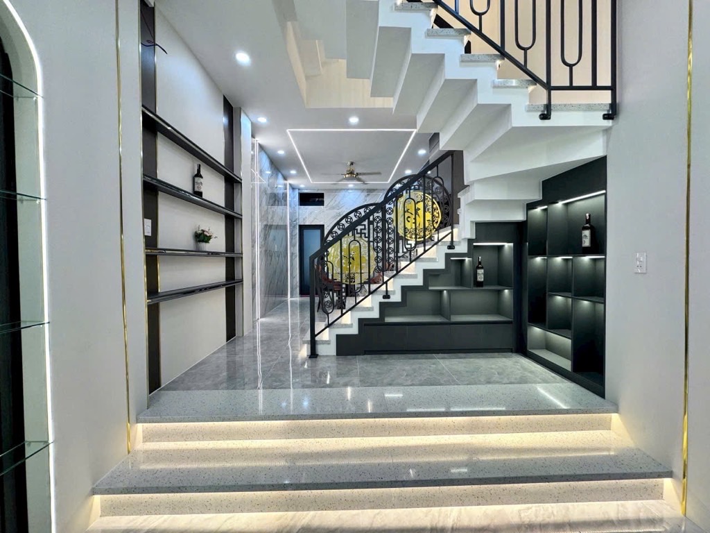 SIÊU PHẨM NHÀ MỚI VÔ Ở NGAY TẶNG FULL NỘI THẤT- HẺM XE HƠI THÔNG 1 TRỤC - HUỲNH VĂN NGHỆ PHƯỜNG 1