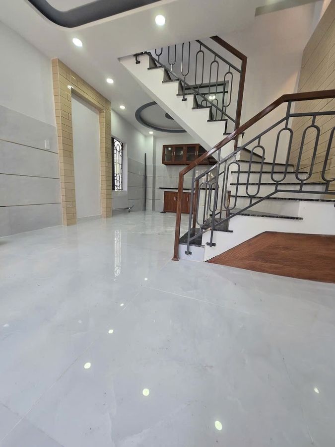 NHÀ ĐẸP XINH XẮN NGAY HƯƠNG LỘ 2 ,P BÌNH TRỊ ĐÔNG , BÌNH TÂN , 24M2 , CHỈ 2TỶ8