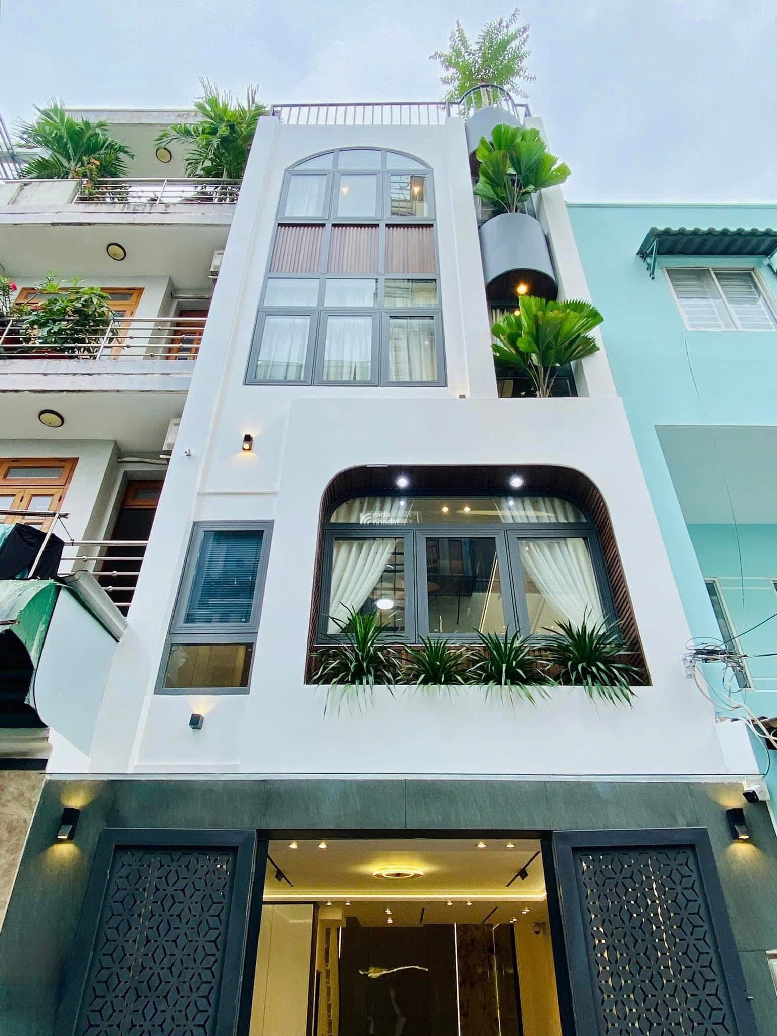 Nhà nằm ngay vị trí đẹp Sư Vạn Hạnh P12 Q10 giá 3tỷ450 DT 42.9m2, đang cho thuê 15tr/tháng