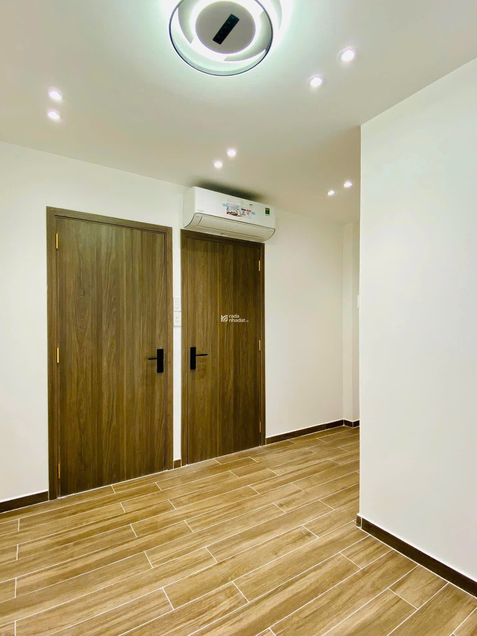 Nhà nằm ngay vị trí đẹp Sư Vạn Hạnh P12 Q10 giá 3tỷ450 DT 42.9m2, đang cho thuê 15tr/tháng