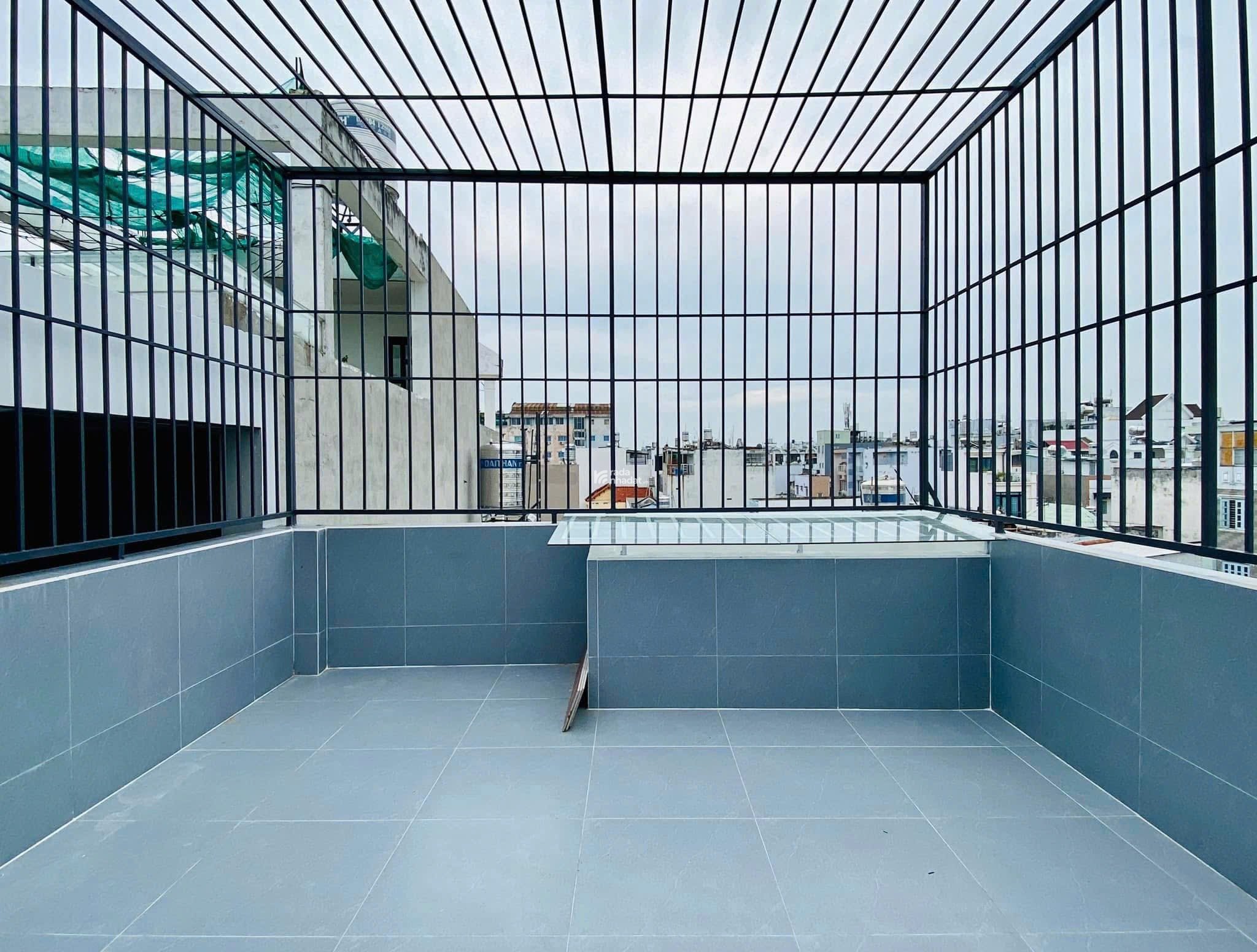 Nhà nằm ngay vị trí đẹp Sư Vạn Hạnh P12 Q10 giá 3tỷ450 DT 42.9m2, đang cho thuê 15tr/tháng