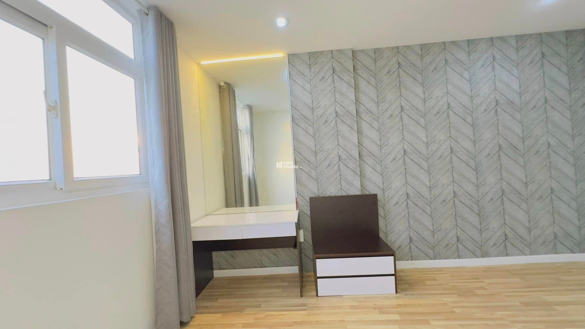 Căn hộ Cao Cấp- The Pegasuite 2- có sổ hồng- view hồ bơi- 2 phòng ngủ- full đồ- giá 3 tỷ 6