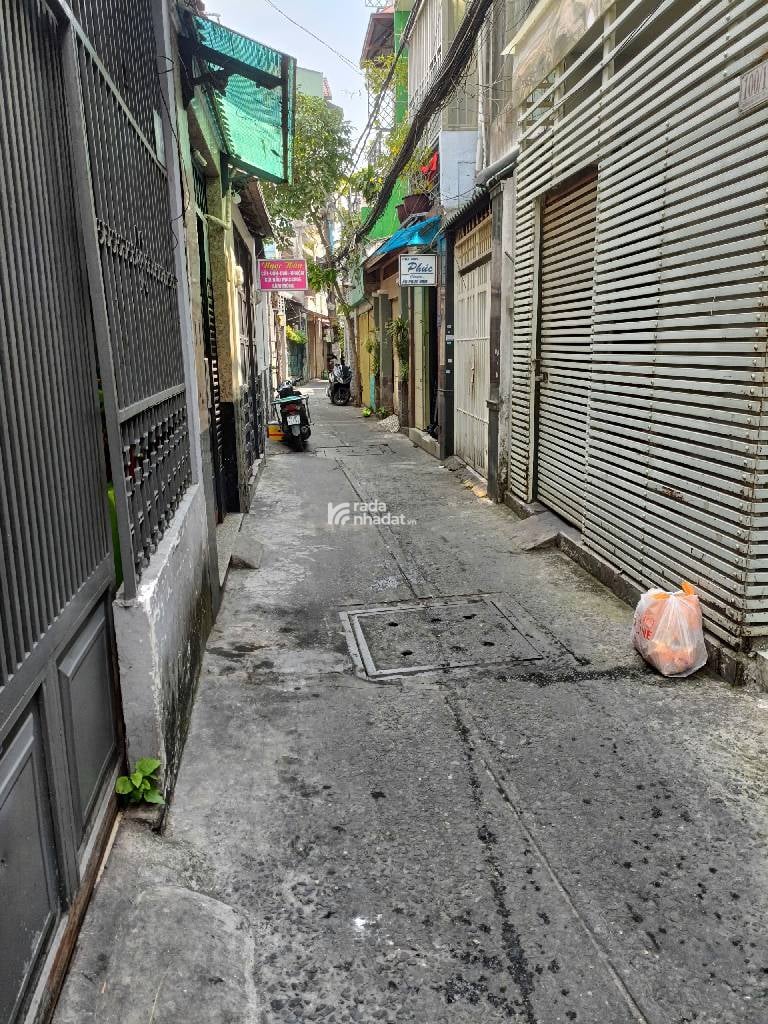 Bán nhà đẹp Q8, 3 tầng, đường Dương Bá Trạc, sổ hồng riêng, nhà mới vào ở ngay, nhỉnh 3 tỷ