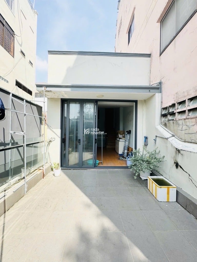 MẶT TIỀN KINH DOANH SẦM UẤT ĐƯỜNG 3 THÁNG 