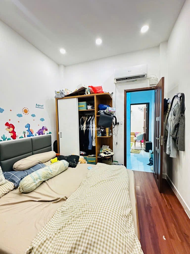 BÁN NHÀ XÔ VIẾT NGHỆ TĨNH 28M 4PN GẦN Q1 CHỈ 4.39 TỶ