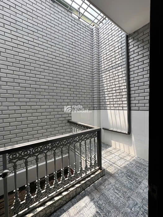 Nhỉnh 12 tỷ sở hữu MTKD sầm uất Nguyễn Văn Quá 100m2 ngang 4.1m 4 lầu gần chợ Cây Sộp.