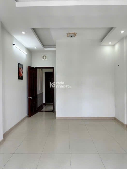 Nhỉnh 12 tỷ sở hữu MTKD sầm uất Nguyễn Văn Quá 100m2 ngang 4.1m 4 lầu gần chợ Cây Sộp.