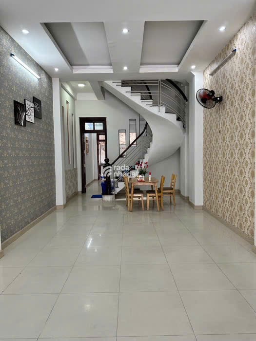 Nhỉnh 12 tỷ sở hữu MTKD sầm uất Nguyễn Văn Quá 100m2 ngang 4.1m 4 lầu gần chợ Cây Sộp.