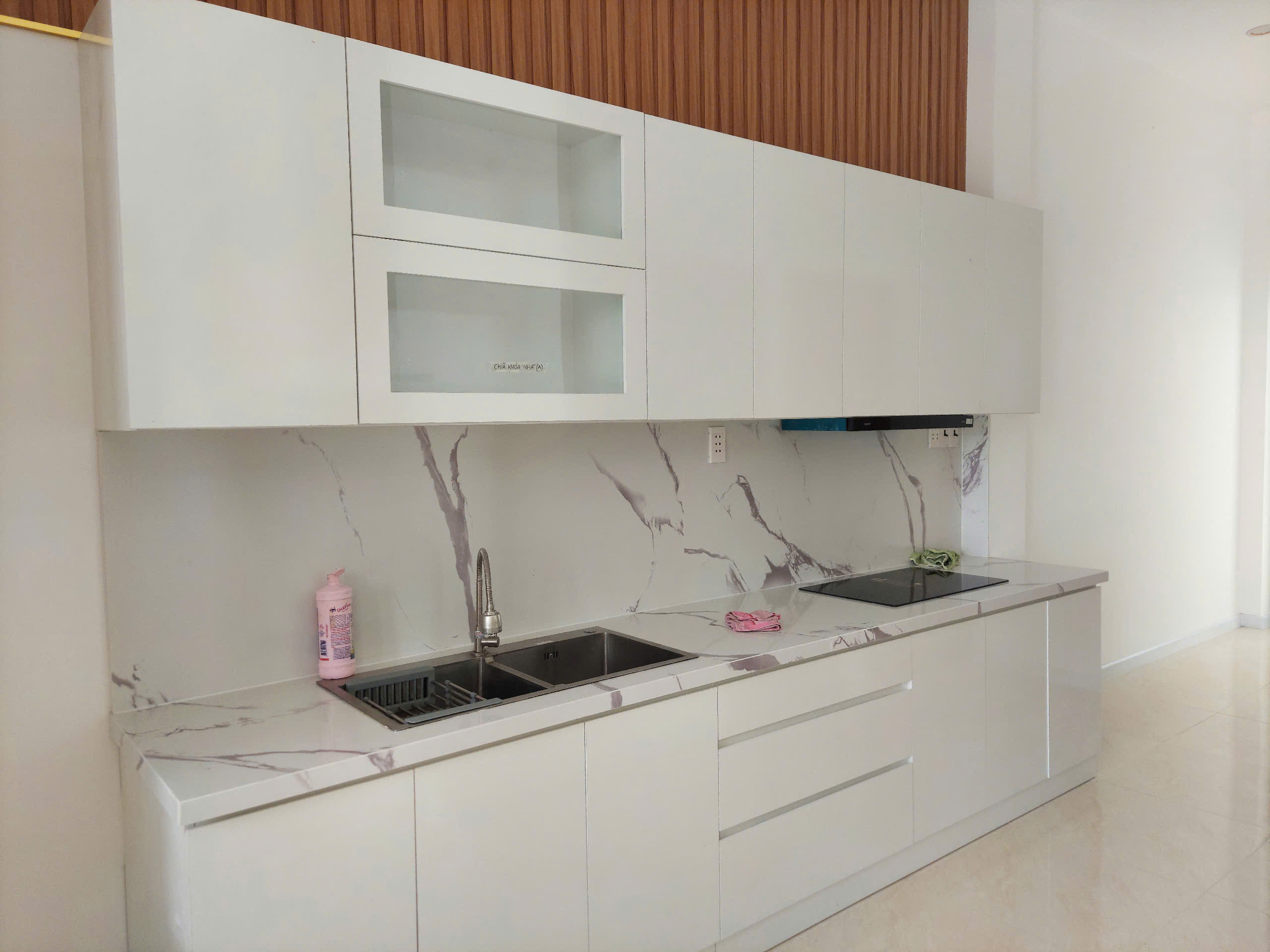 Bán nhà 1tr1l 3PN 3WC mặt đường lộ nhựa 22m - sau lưng chợ Cần Đước 