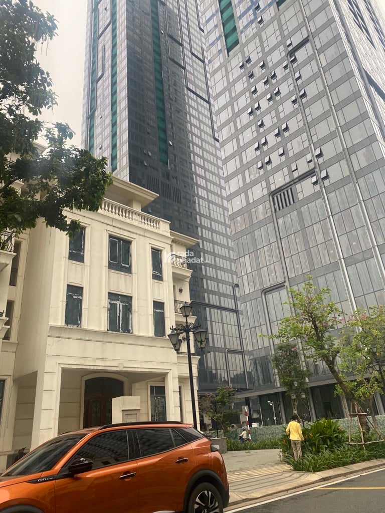 KHU VỰC KIM CƯƠNG - TÀI PHIỆT- VICTORIA VINHOME GOLDEN RIVER - BIỆT THỰ SONG LẬP LÔ GÓC - HẦM 