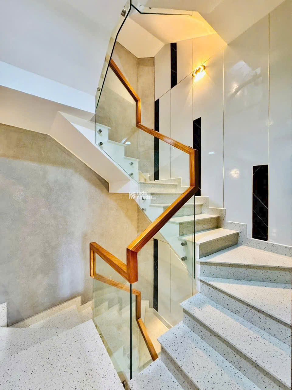 Bán nhà sổ hồng riêng diện tích 52,5m2 giá 3 tỷ 2 đường Lê Lai phường 3 quận Gò Vấp