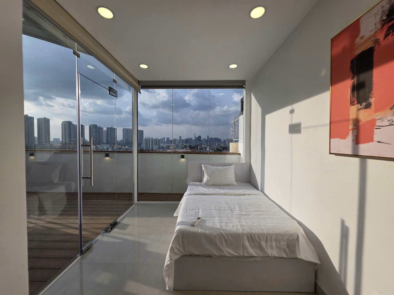 Cho thuê gấp! Siêu phẩm penthouse 6PN view sông  Landmark, Bitexco - cực đẹp Sky Garden 3, PMH