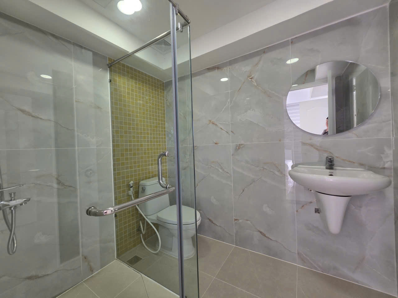 Cho thuê gấp! Siêu phẩm penthouse 6PN view sông  Landmark, Bitexco - cực đẹp Sky Garden 3, PMH