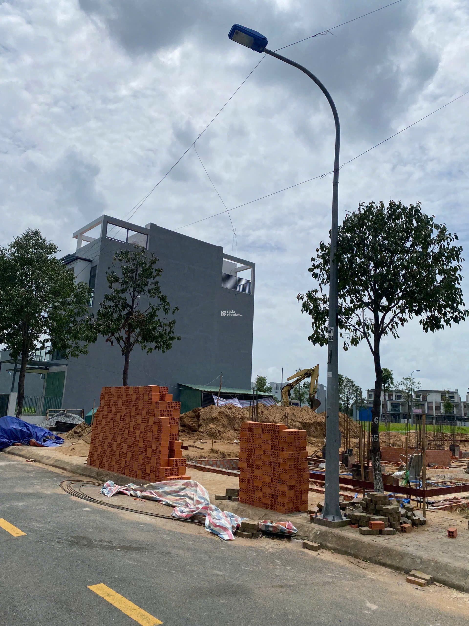 Đất nền quận 9 Trường Lưu cắt lỗ chỉ 2 tỷ 390 , ngộp ngân hàng.