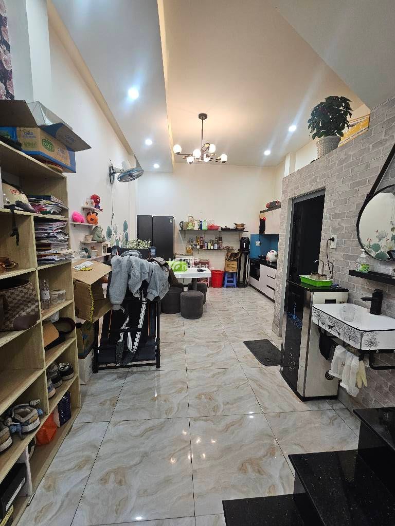 BÁN NHÀ BÌNH TÂN 60M2 5.X TỶ HẺM NHỰA 8M THÔNG NỘI THẤT CAO CẤP