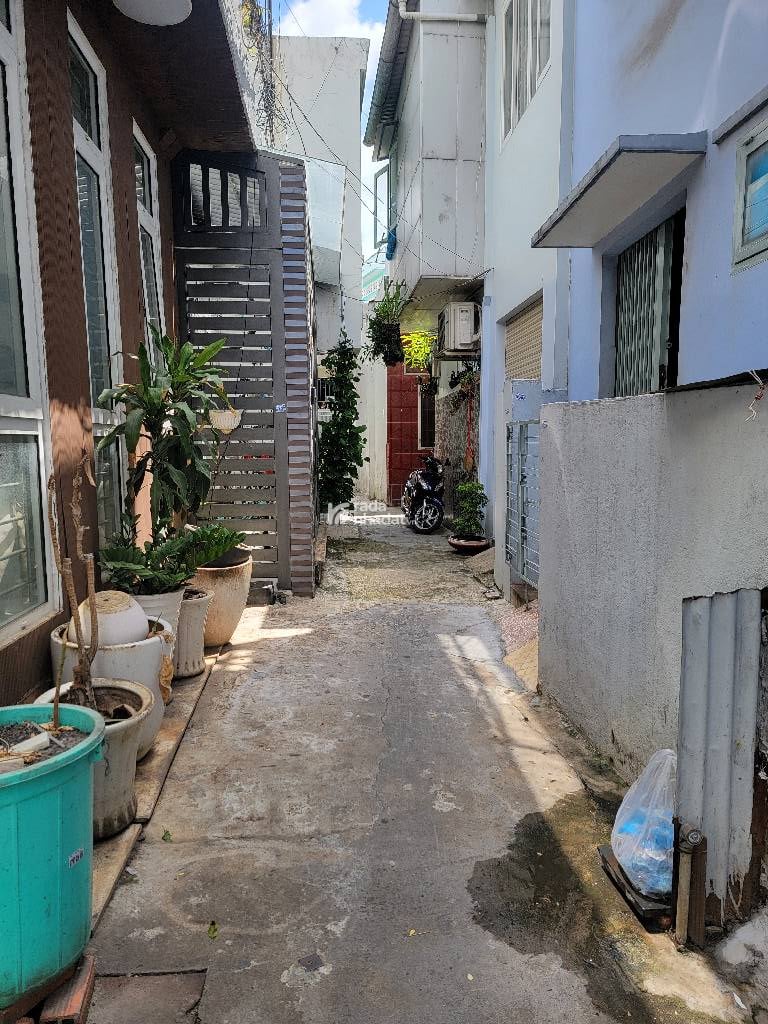 SÁT SÂN BAY, HOÀNG VĂN THỤ, PHÚ NHUẬN, 30M2 CÓ KC Ở NGAY. GIẢM 350TR CHỈ 4.1T TL 