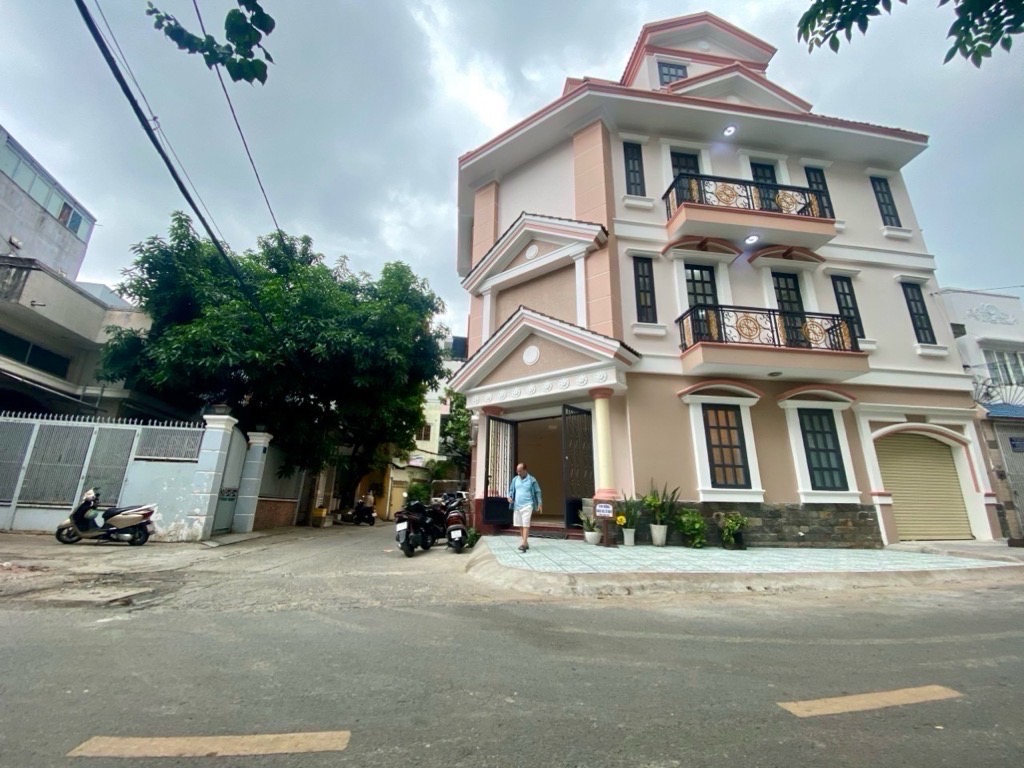 BIỆT THỰ - GÓC 2 MẶT TIỀN ĐƯỜNG 12M CÓ LỀ - TRUNG TÂM QUẬN TÂN PHÚ - GIÁP TÂN BÌNH - 4 TẦNG BTCT - 