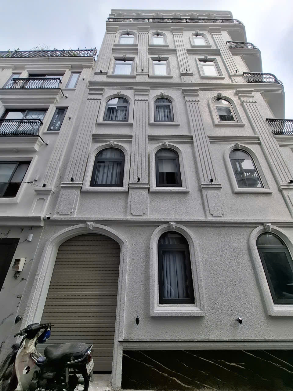 KHÁCH SẠN LÔ GÓC 6 TẦNG PHẠM VĂN CHIÊU GÒ VẤP -DÒNG TIỀN 130 TRIỆU/THÁNG  -GIÁ CHỈ 26 TỶ