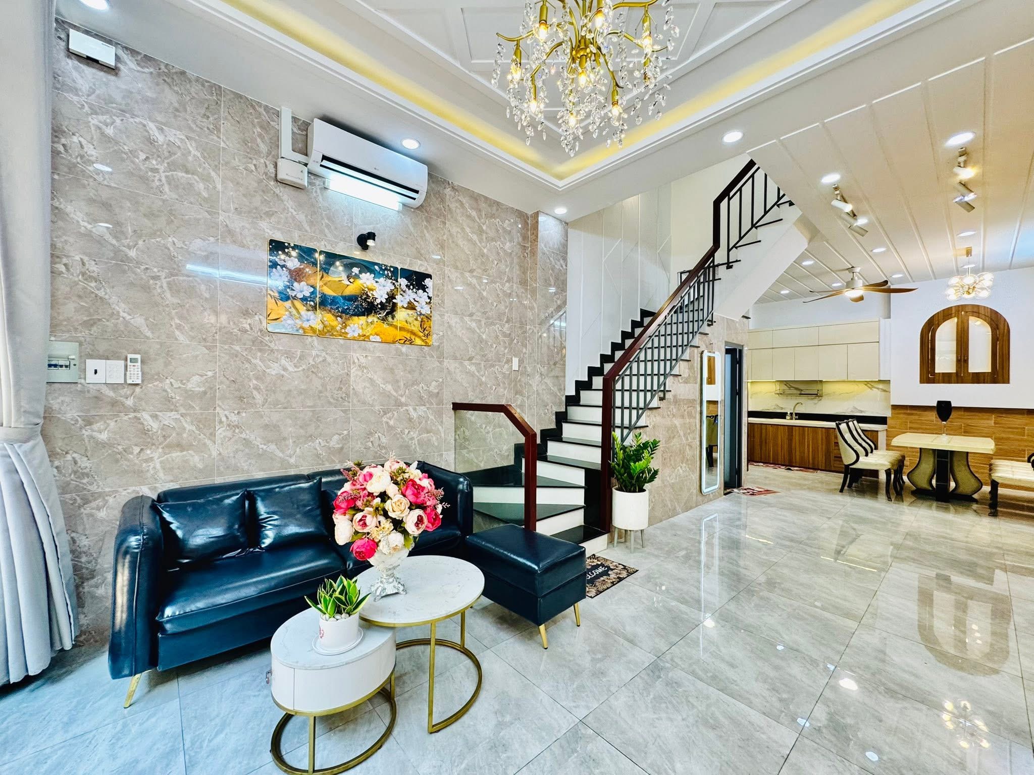 NHÀ ĐẸP VỊ TRÍ VIP ĐƯỜNG TRƯƠNG ĐỊNH, PHƯỜNG 6, QUẬN 3/ DT 45m2 Giá 3 Tỷ 880Tr/ Có SHR