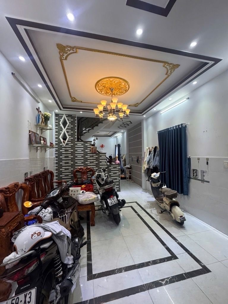 trí: Nhà 1/ đường hẻm xe tải, căn góc hết lộ giới siêu thoáng.- Diện tích: 48m2.- Kết cấu: 1 trệt 2